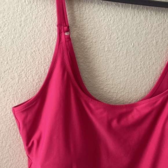 Old Navy Pink One Piece Swimsuit Plus Size 3X Barbie Barbiecore A16 - Picture 2 of 9